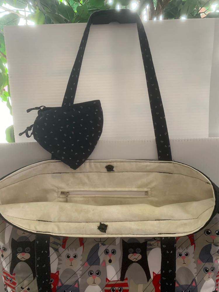 Handmade Reversible Tote with Mask - Black with Cats / Ivory